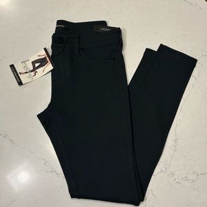 Liverpool dressy leggings